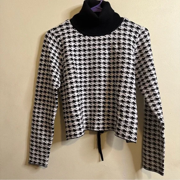 Coco and shay houndstooth sweater - Picture 5 of 7